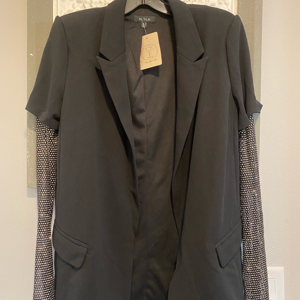 VILA Black Blazer with Unique Sleeve Design